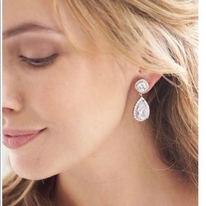 USA Bride Allure CZ drop earrings